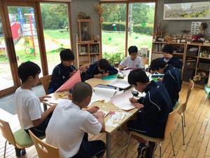 職場体験の学生たち
