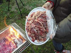 バーベキューの肉