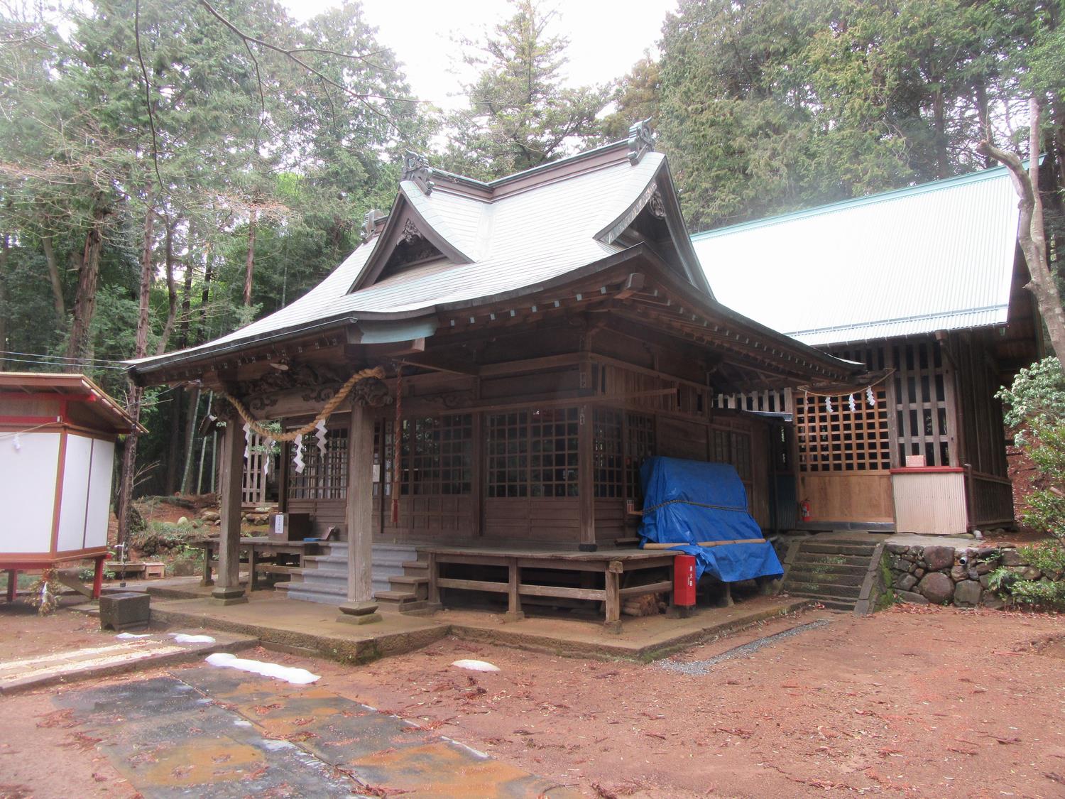 諏訪神社社殿