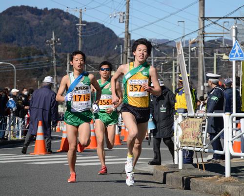 京王狭間駅前を駆け抜ける 5