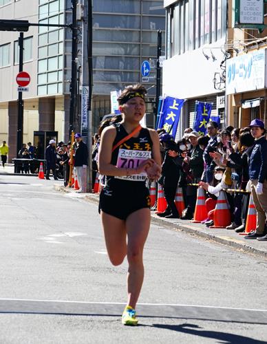 高校女子のフィニッシュ