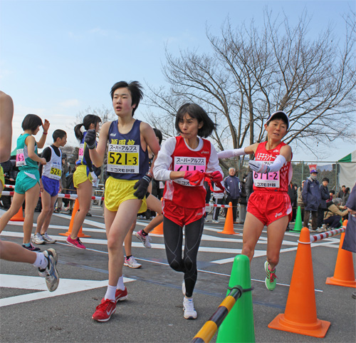 女子も中学生も