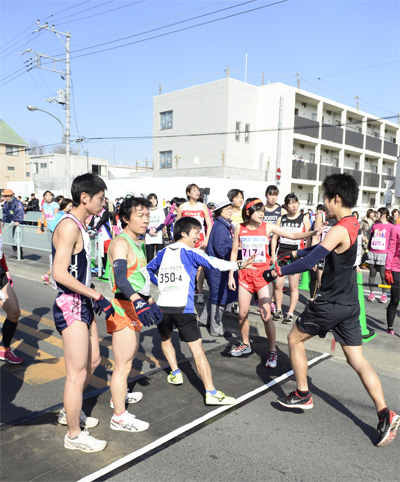 青天下の散田架道橋中継所