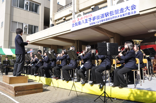 都立南多摩高等学校吹奏楽部の演奏