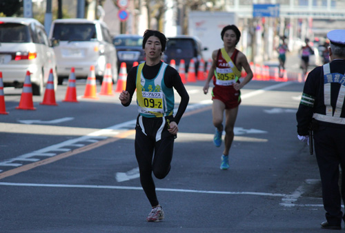 中学男子が追分町へ