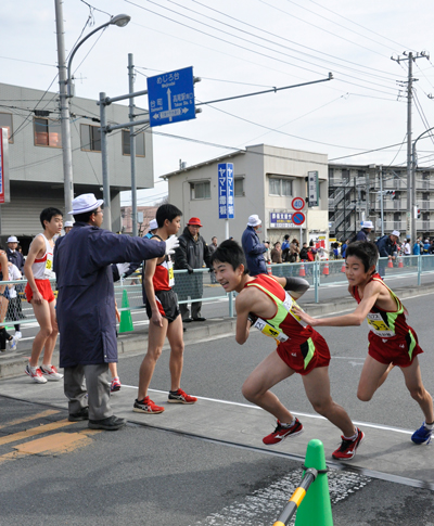 渾身の中継