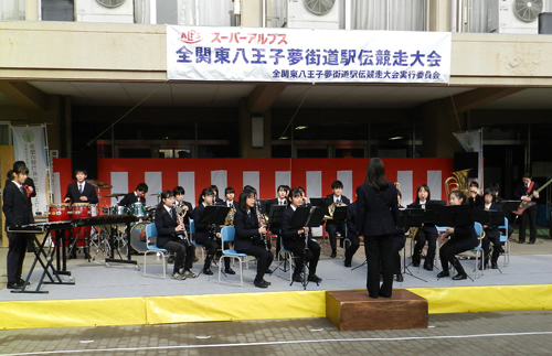 南多摩高校吹奏楽部の演奏