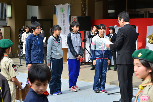 市内中学女子の部3位　帝京大学中学校