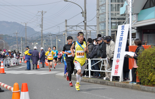 京王狭間駅前