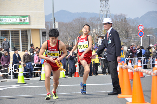 京王狭間駅前