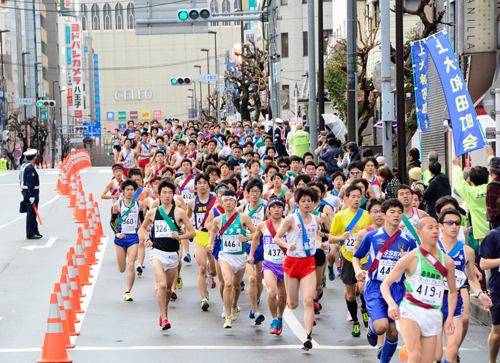 連なるランナー