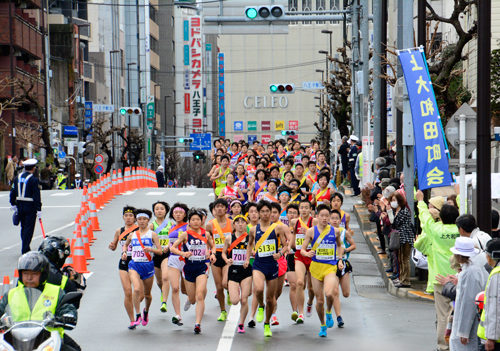 車道をまっすぐに