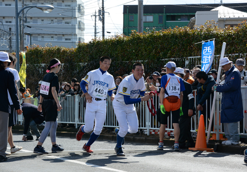 思いも受け取り駆け出す