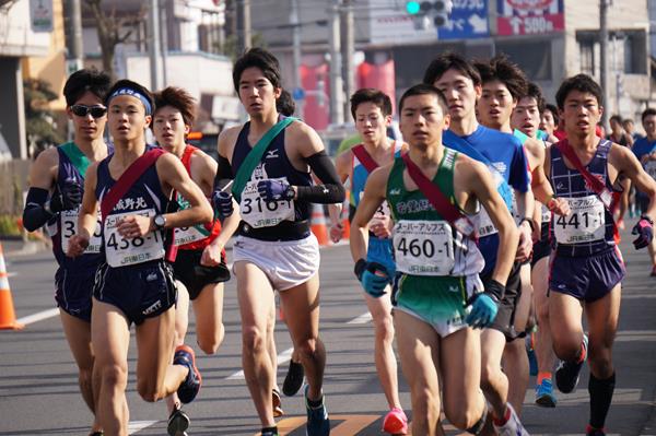 元本郷町を駆け抜ける2