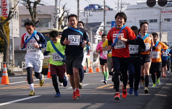 元本郷町を駆け抜ける3