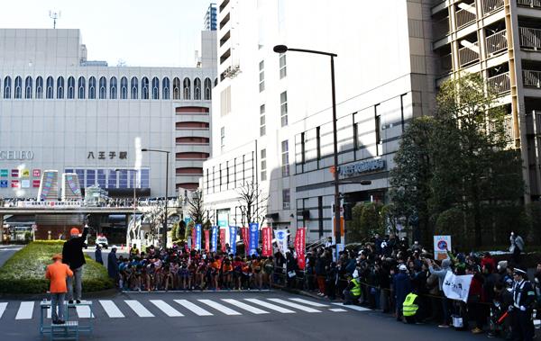 中学生男子、一般・大学・高校・中学女子スタート前