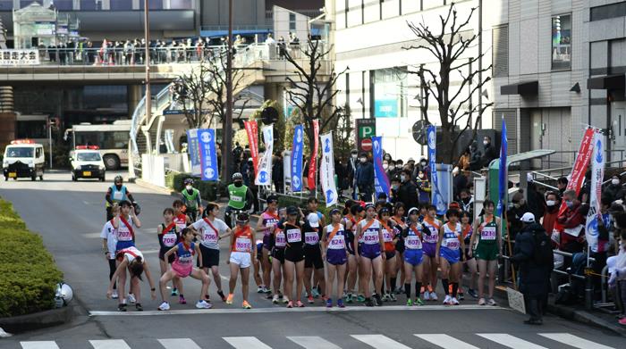 一般・大学・高校女子、中学生　スタートから浅川大橋南交差点