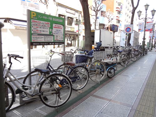 ドン・キホーテ西自転車駐輪帯