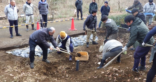 R7第2回雨庭づくり18