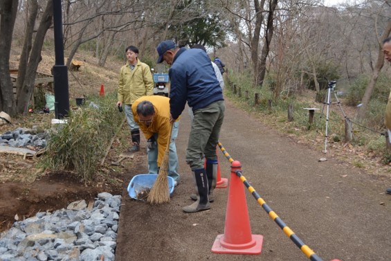 R7第2回雨庭づくり27
