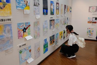 平和なまちをイメージした絵